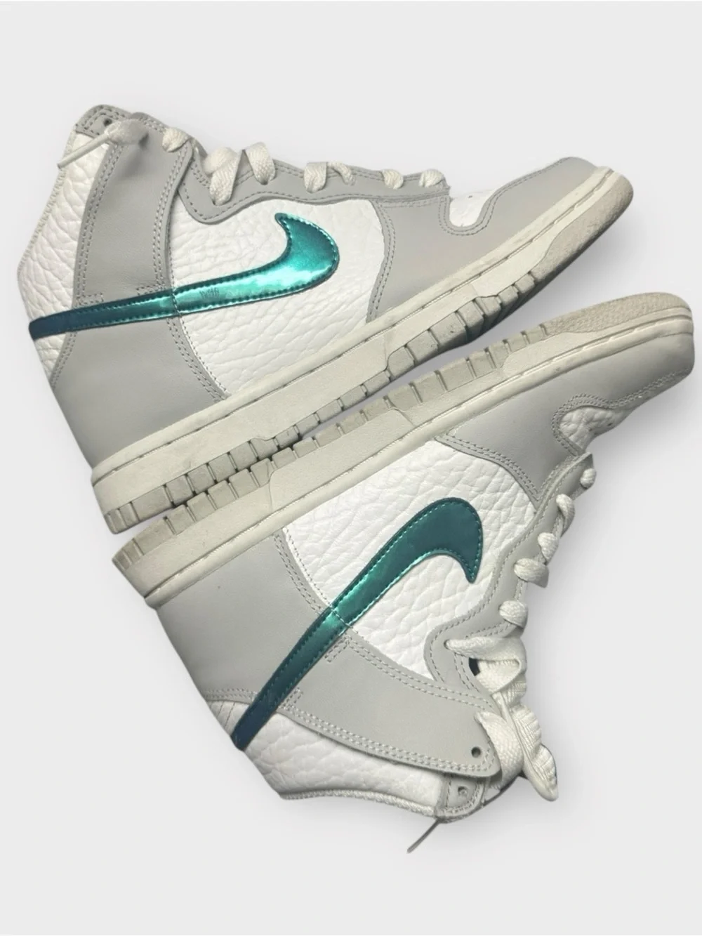 Nike Dunk High Women’s 6.5 White Grey Metallic Teal | Bling Ring | Clean EUC